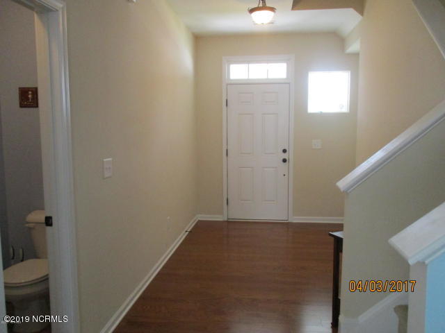 104 Stone Gate Jacksonville, NC 28546 - Photo 2 of 23 20170406010940308358000000-o