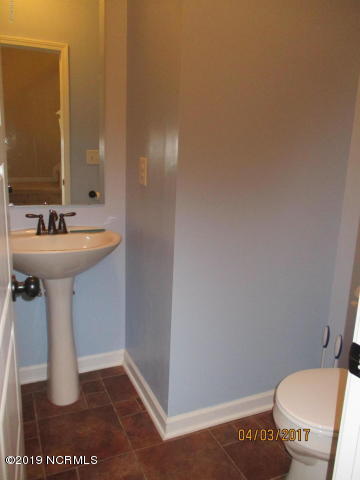 104 Stone Gate Jacksonville, NC 28546 - Photo 22 of 23 20170406013028500945000000-o