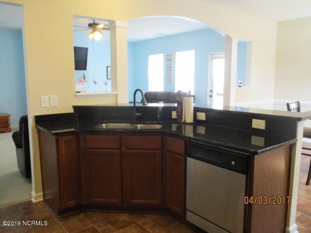 104 Stone Gate Jacksonville, NC 28546 - Photo 9 of 23 20170406010900916651000000-o
