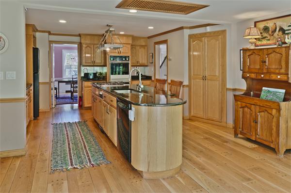 15 Thackeray Road Wellesley, MA 02481 - Photo 15 of 30