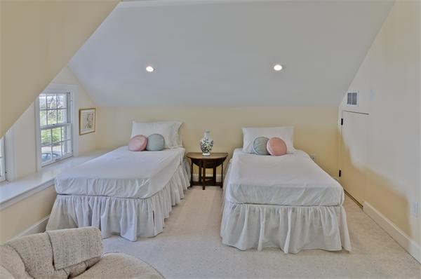 15 Thackeray Road Wellesley, MA 02481 - Photo 27 of 30