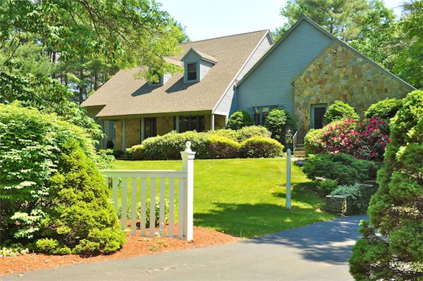 6 Apple Blossom Road Andover, MA 01810 - Photo 3 of 20 Gallery Image 3