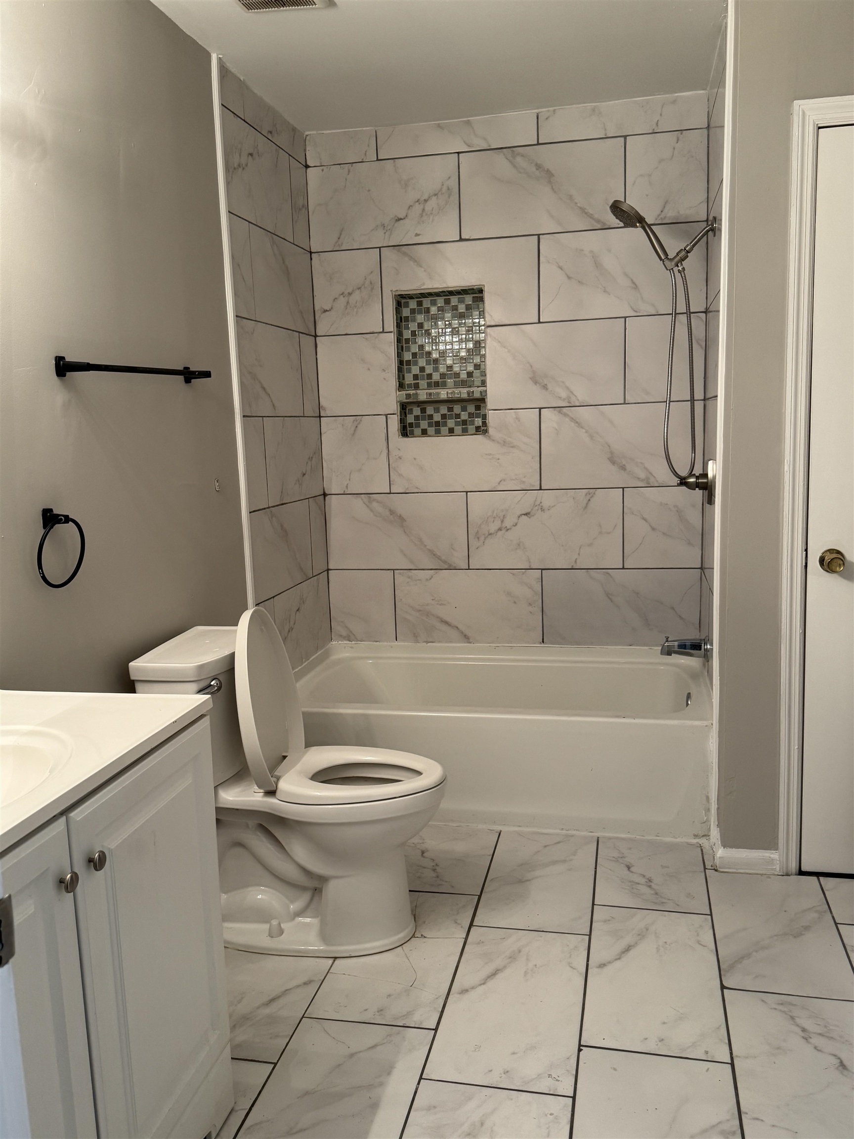 114 Celestial Street Spartanburg, SC 29306 - Photo 8 of 26