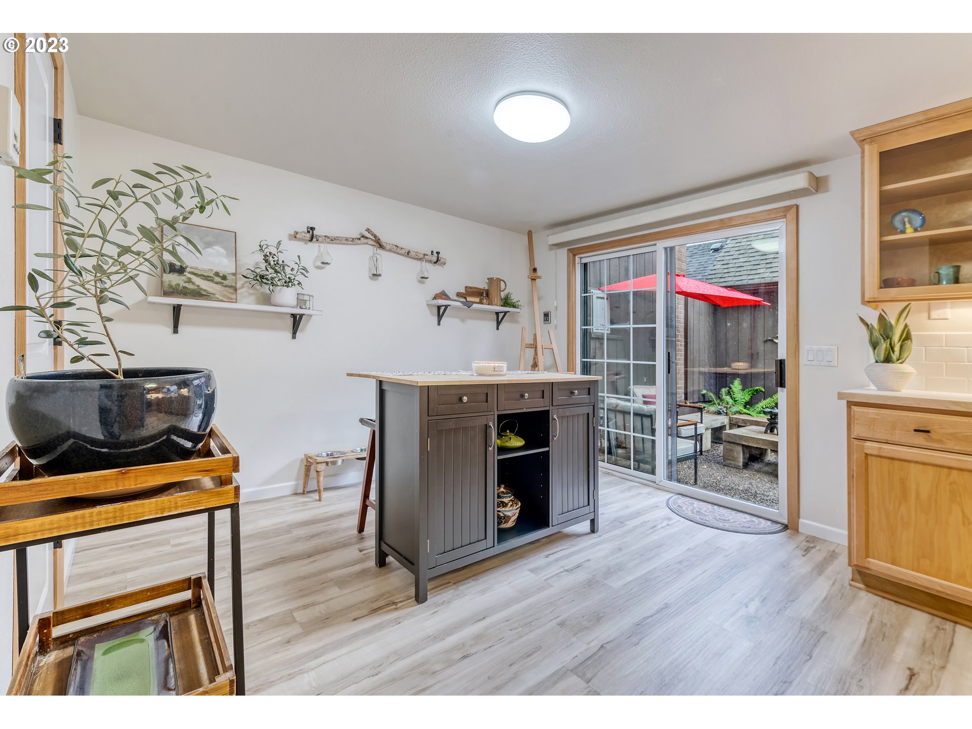 109 Westbrook Way Eugene, OR 97405 - Photo 12 of 36 a living room with furniture and wooden floor
