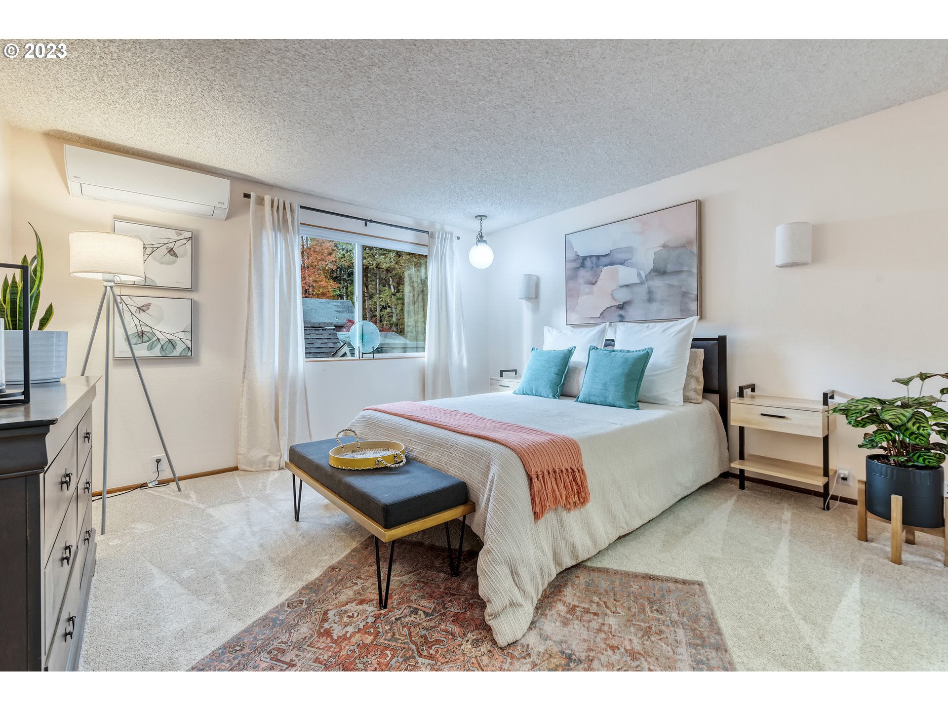 109 Westbrook Way Eugene, OR 97405 - Photo 16 of 36 a bedroom with a bed and a table