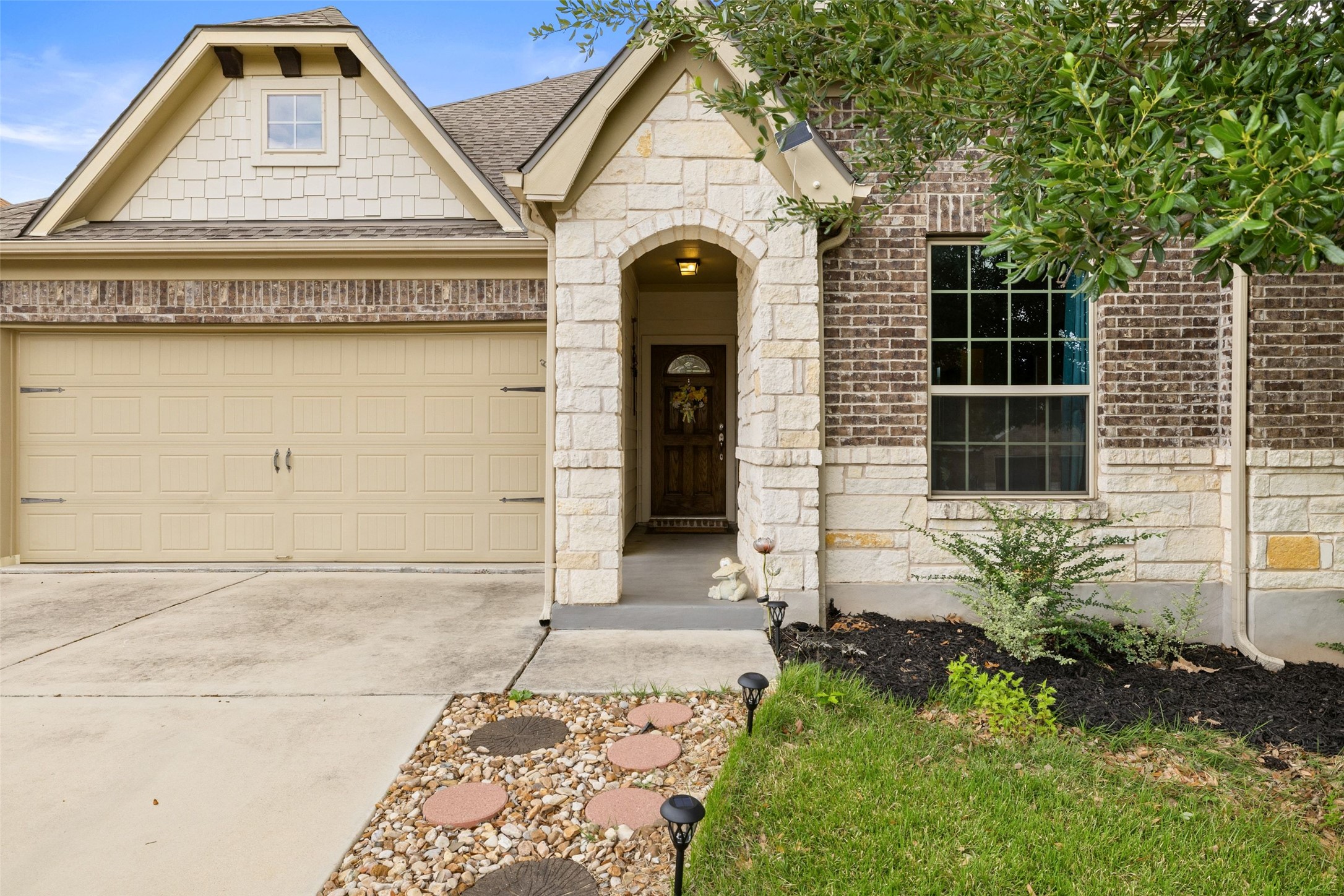 233 Sangiovese Street Leander, TX 78641 - Photo 4 of 40