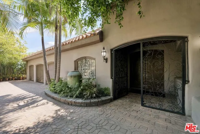 $4,750,000 | 7218 Mulholland Drive, Los Angeles, CA 90068