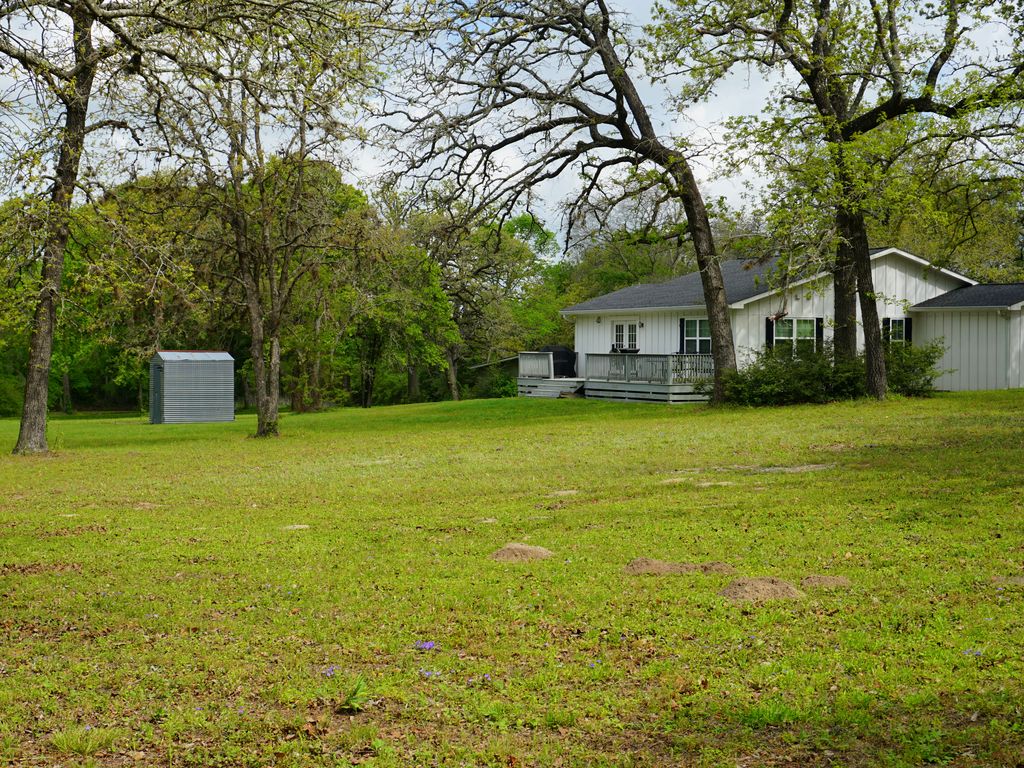 2329 North Berlin Road Brenham, TX 77833 - Photo 23 of 29 Gallery Image 23