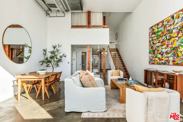 $1,295,000 | 615 Hampton Drive, Unit A102, Venice, CA 90291