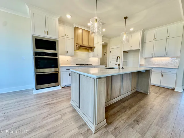 $499,900 | 1755 Bakersfield Way, Nesbit, MS 38651