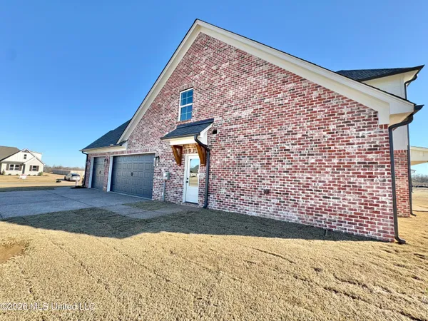 $545,000 | 1755 Bakersfield Way, Nesbit, MS 38651