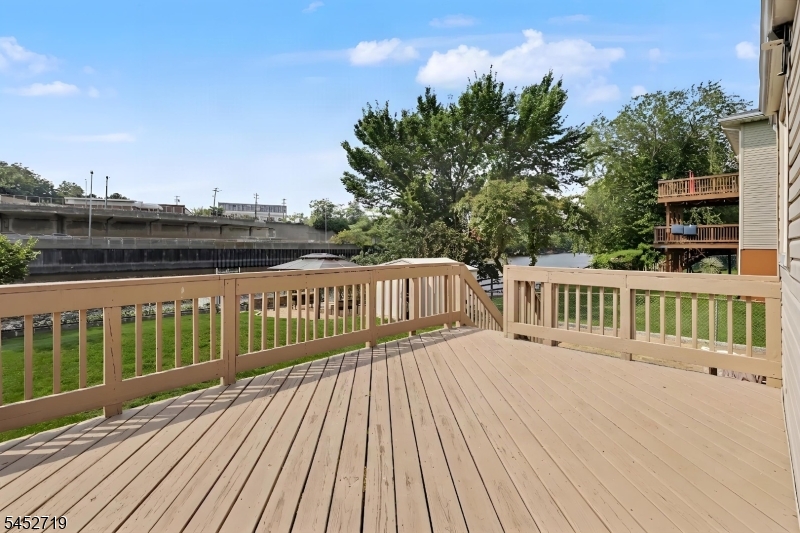378 Riverside Avenue Rutherford, NJ 07070 - Photo 30 of 43 Gallery Image 30