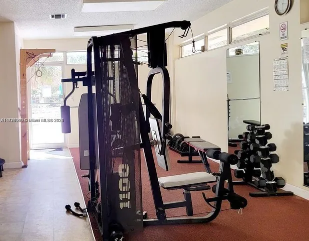 $330,000 | 17890 West Dixie Highway, Unit 3, North Miami Beach, FL 33160