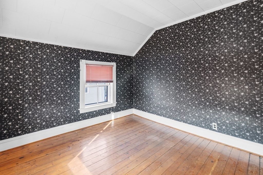 493 Coggeshall Street Fall River, MA 02721 - Photo 26 of 36