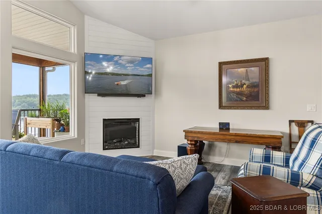 $633,500 | 76 Barolo Lane, Unit 21A, Camdenton, MO 65020