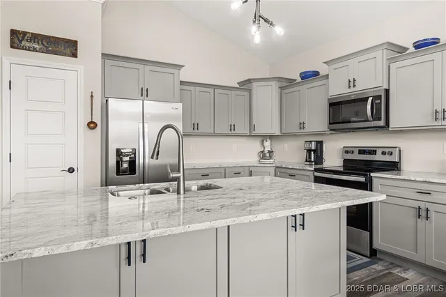 $633,500 | 76 Barolo Lane, Unit 21A, Camdenton, MO 65020