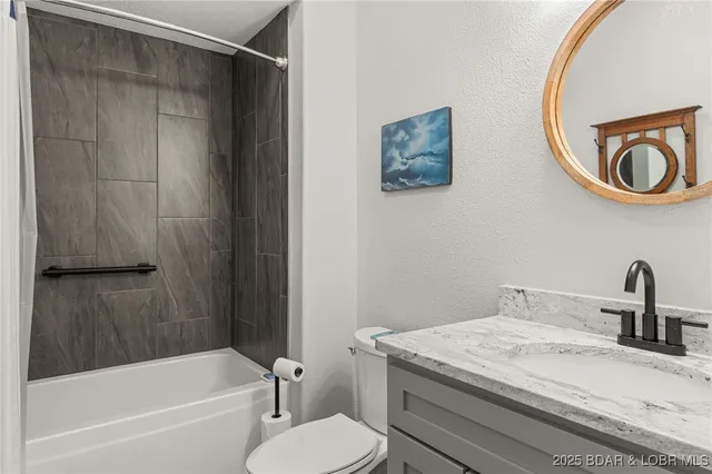 $633,500 | 76 Barolo Lane, Unit 21A, Camdenton, MO 65020