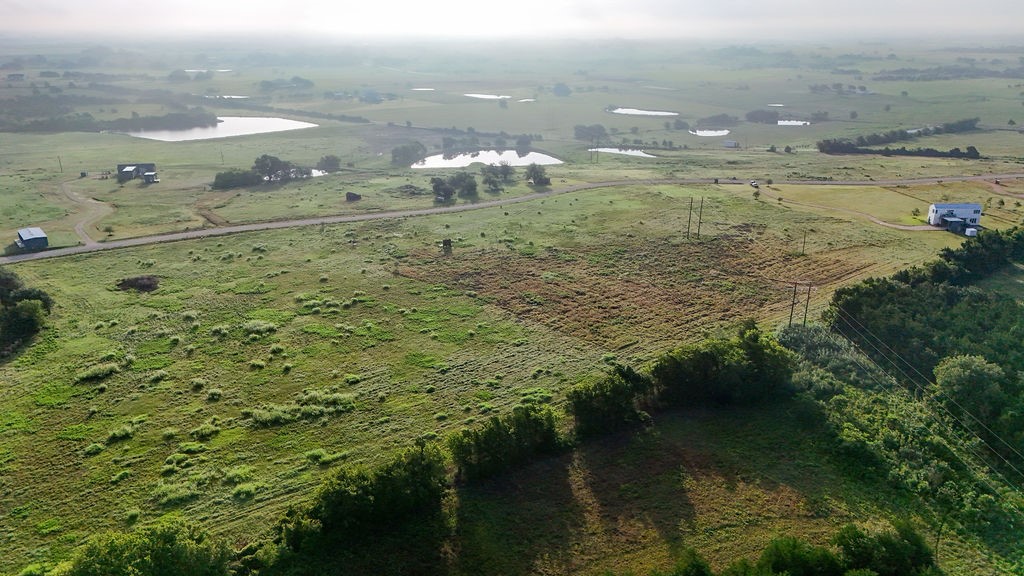 227 Vineyard View Trail Carmine, TX 78932 - Photo 4 of 6
