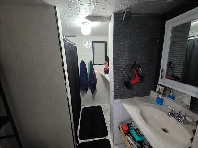 $324,900 | 27722 Highway 7, Harrisonville, MO 64701