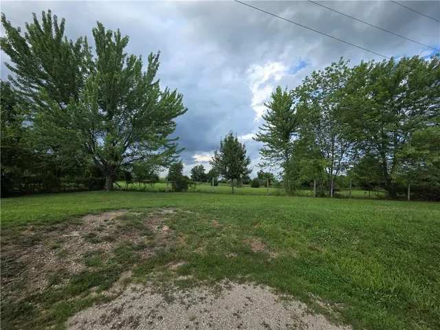 $324,900 | 27722 Highway 7, Harrisonville, MO 64701