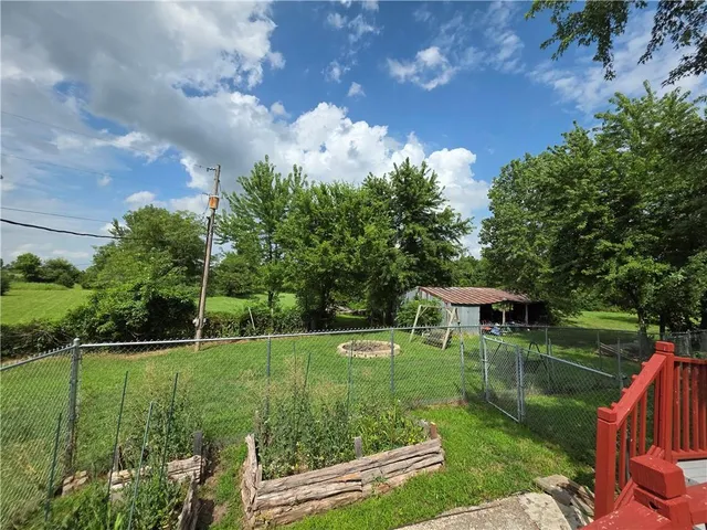 $324,900 | 27722 Highway 7, Harrisonville, MO 64701