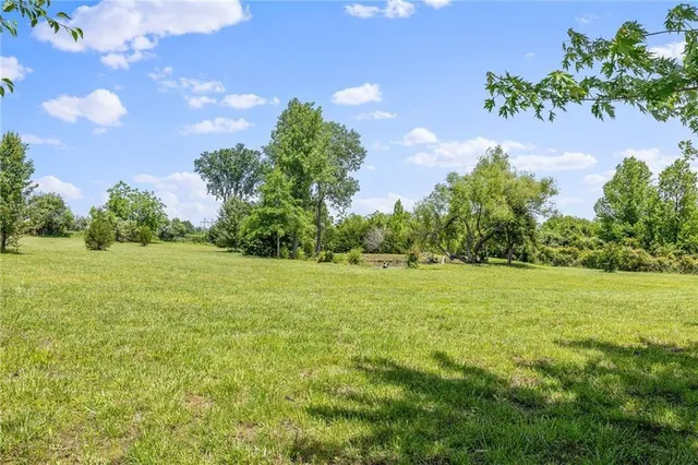 $324,900 | 27722 Highway 7, Harrisonville, MO 64701