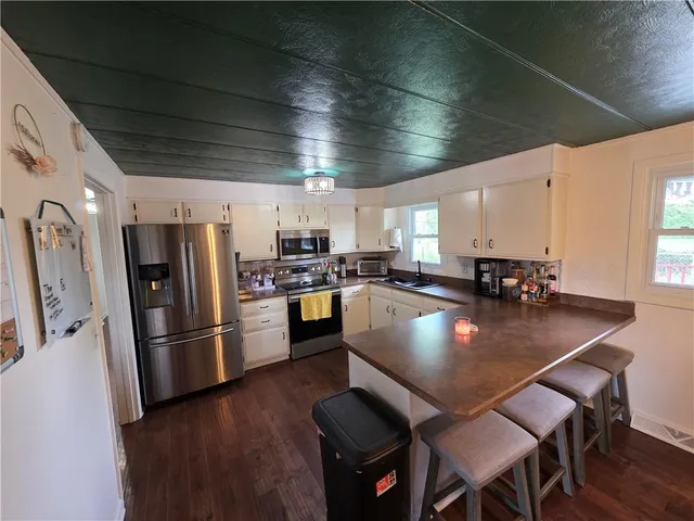 $324,900 | 27722 Highway 7, Harrisonville, MO 64701