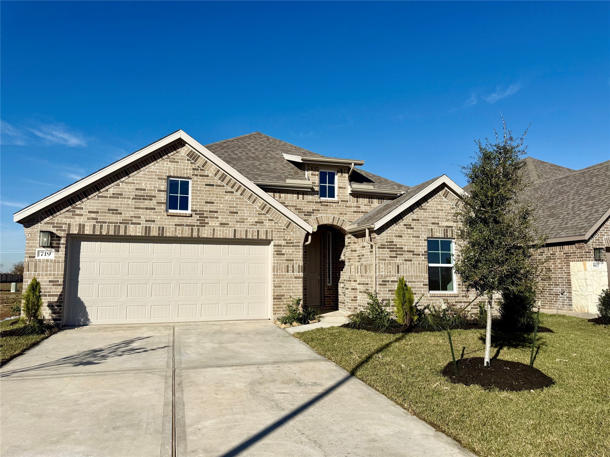 719 Evergreen Frst Lane Rosharon, TX 77583 - Photo 2 of 16