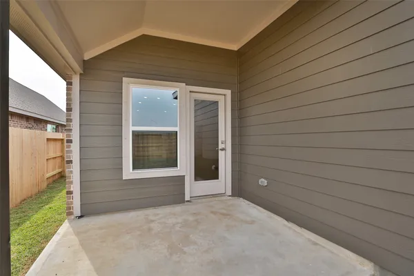 $336,990 | 719 Evergreen Frst Lane, Rosharon, TX 77583