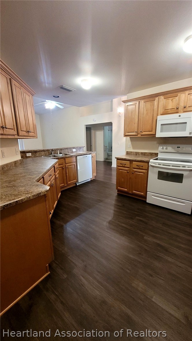 214 Northwood Road Sebring, FL 33870 - Photo 8 of 21