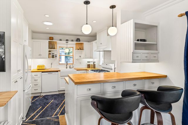 $1,465,000 | 1127 Church Lane, Carpinteria, CA 93013