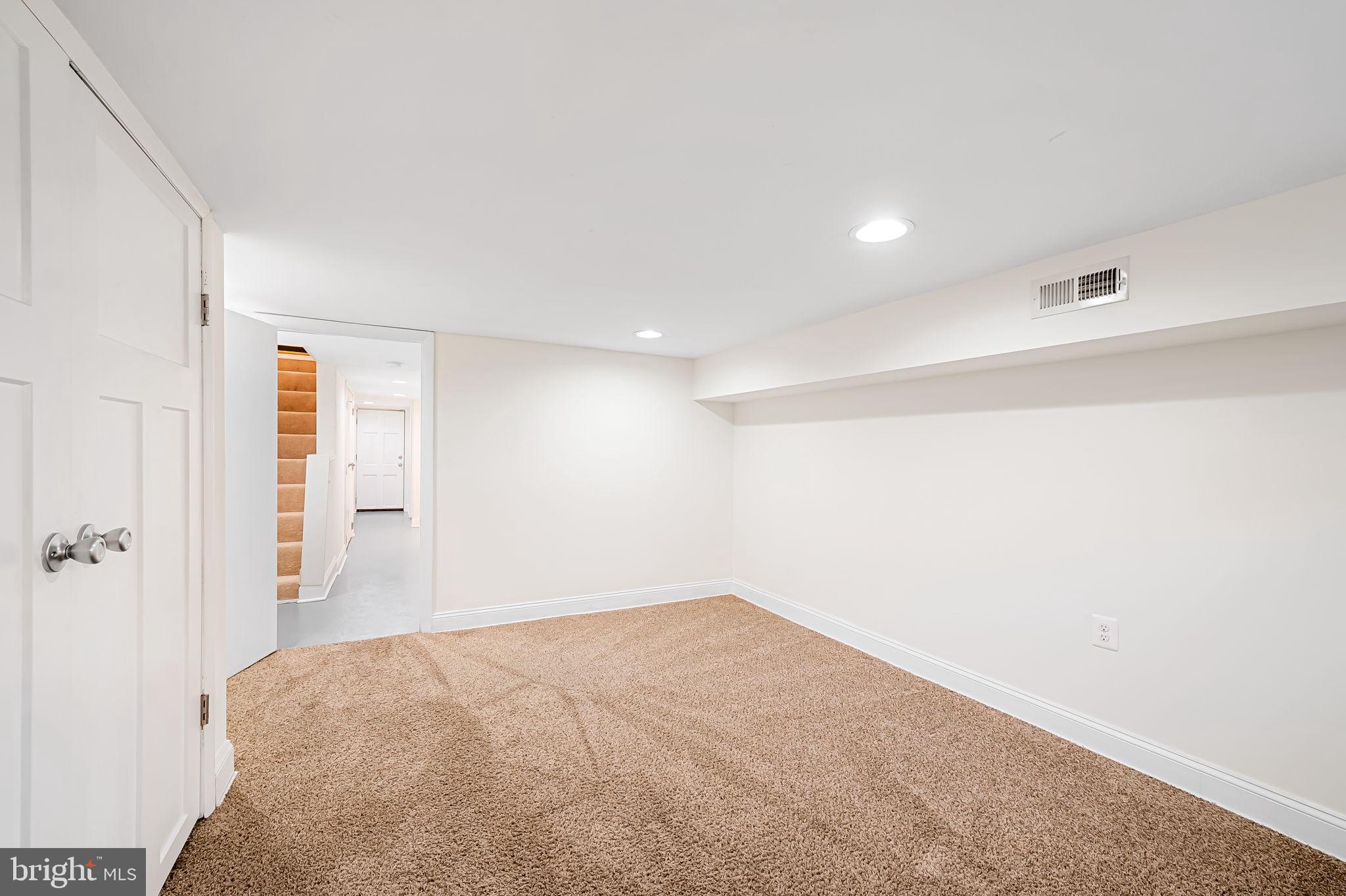 116 Rochester Place Baltimore, MD 21224 - Photo 36 of 45