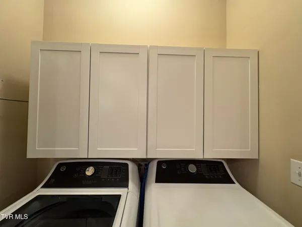 $215,000 | 176 South Austin Springs Road, Unit 4, Johnson City, TN 37601