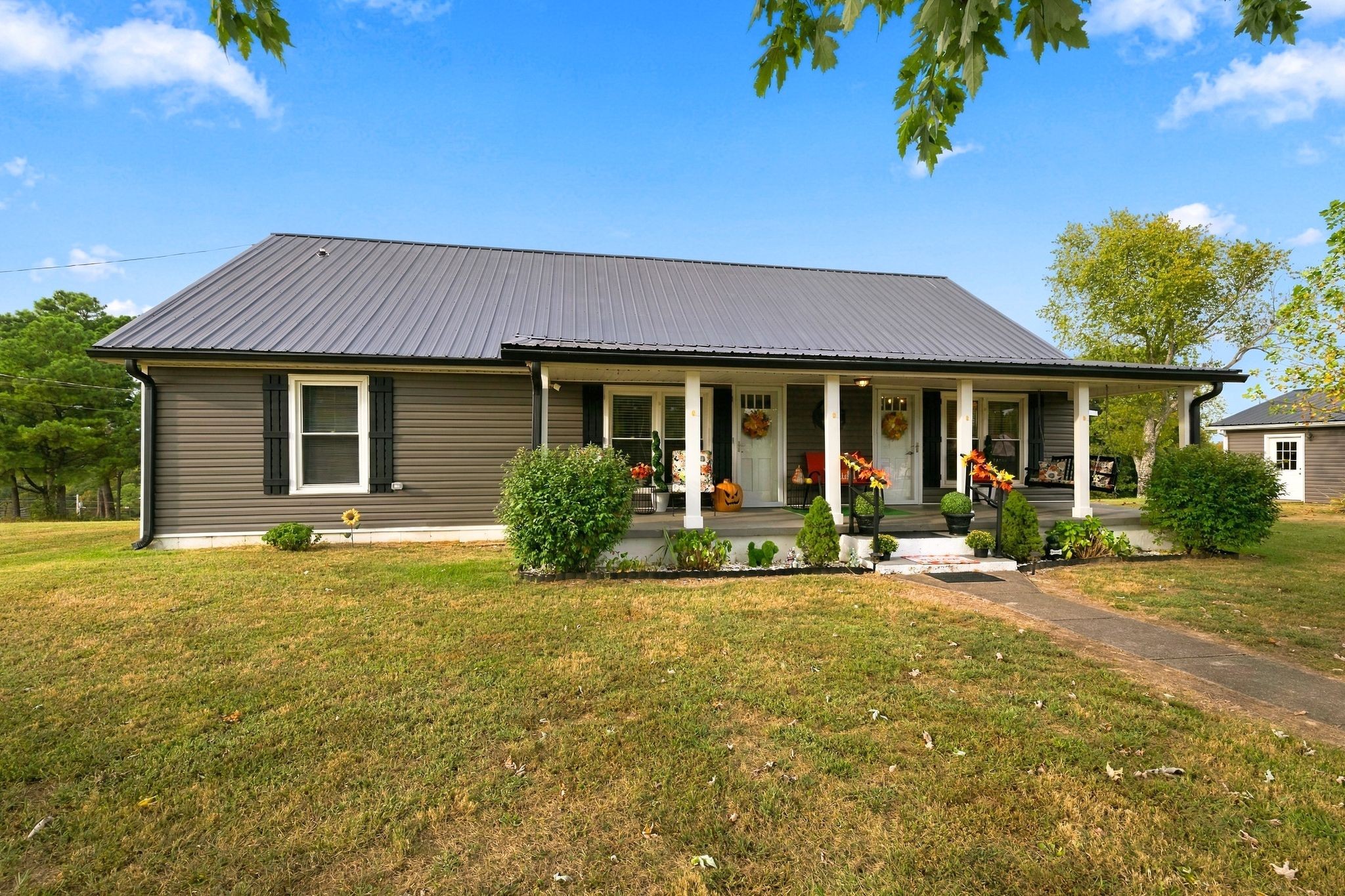 2412 Maysville Road Dickson, TN 37055 - Photo 3 of 32 Gallery Image 3