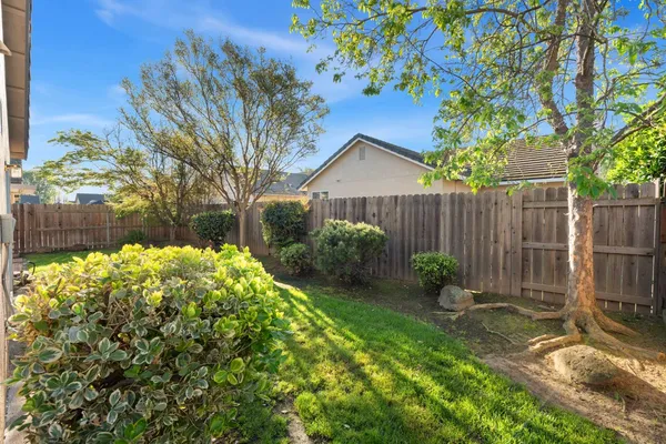 $545,000 | 956 Pearwood Circle, Lodi, CA 95242