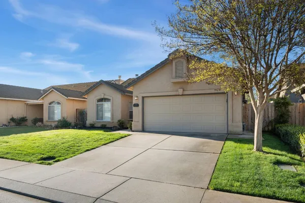 $545,000 | 956 Pearwood Circle, Lodi, CA 95242