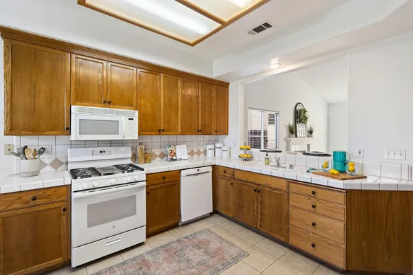 $545,000 | 956 Pearwood Circle, Lodi, CA 95242