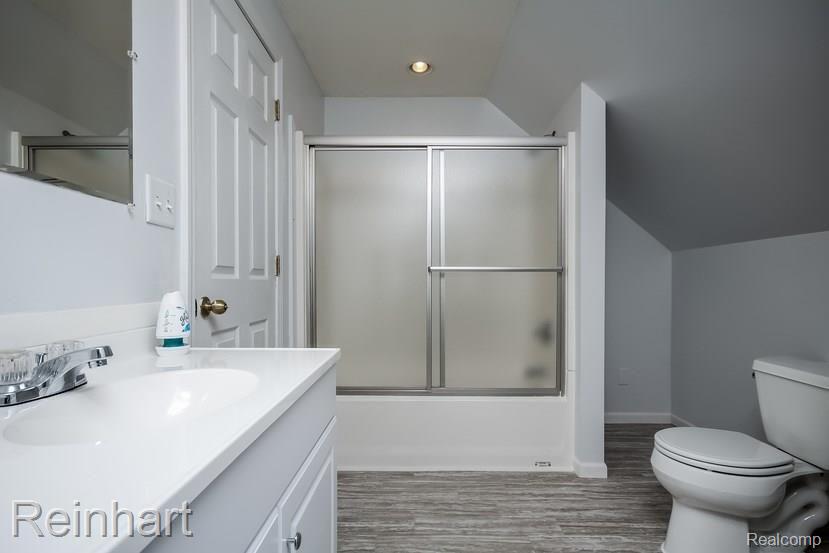 5338 Textile Road Ypsilanti, MI 48197 - Photo 39 of 56 039-Bathroom-1516082-mls.jpg