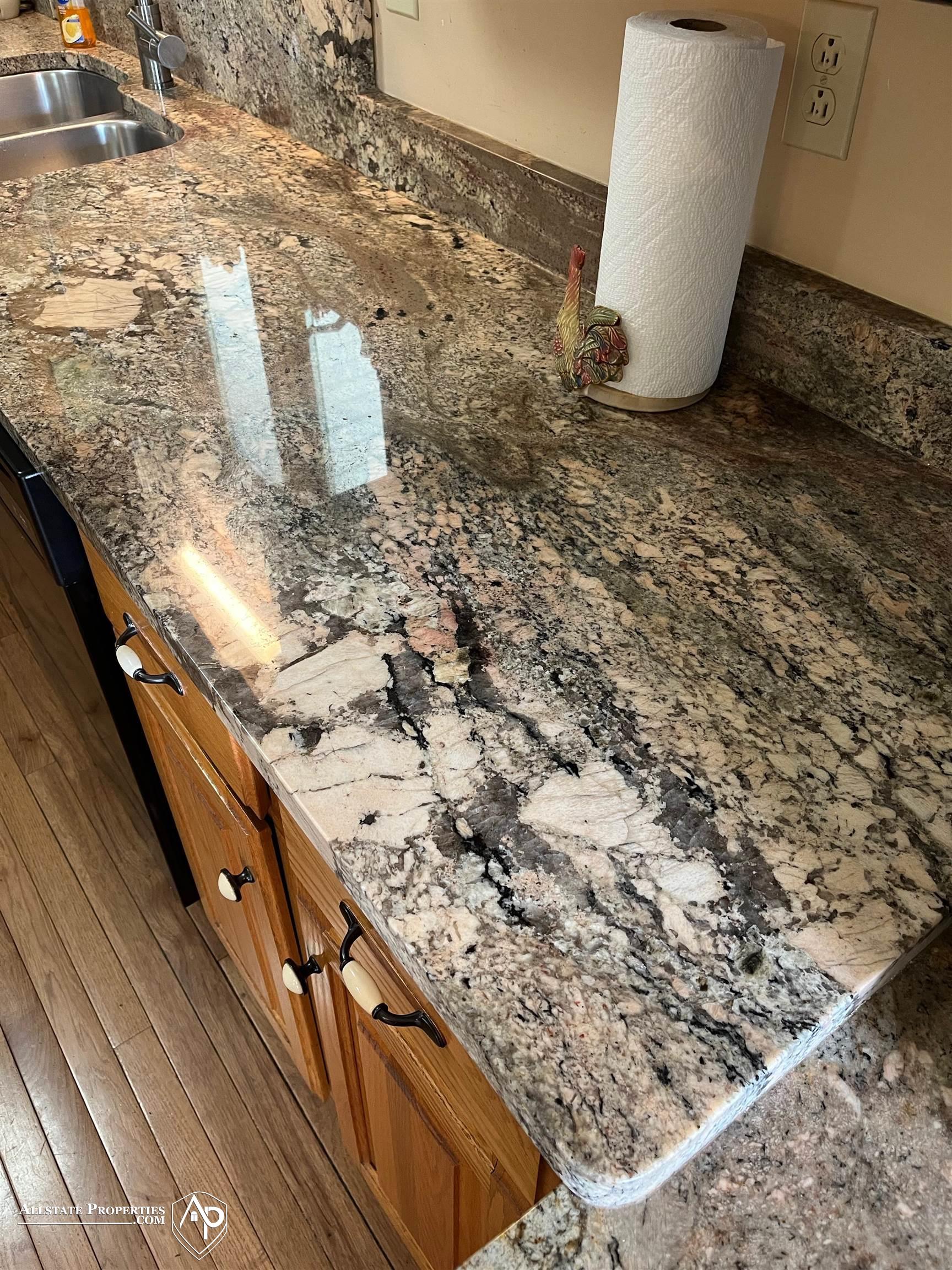 5169 North Oak Road Davison, MI 48423 - Photo 13 of 54 50151955-a54db892-3e95-465f-a3ca-8b30fb69283a.JPG