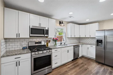 $250,000 | 9022 Grand Avenue, Kansas City, MO 64114