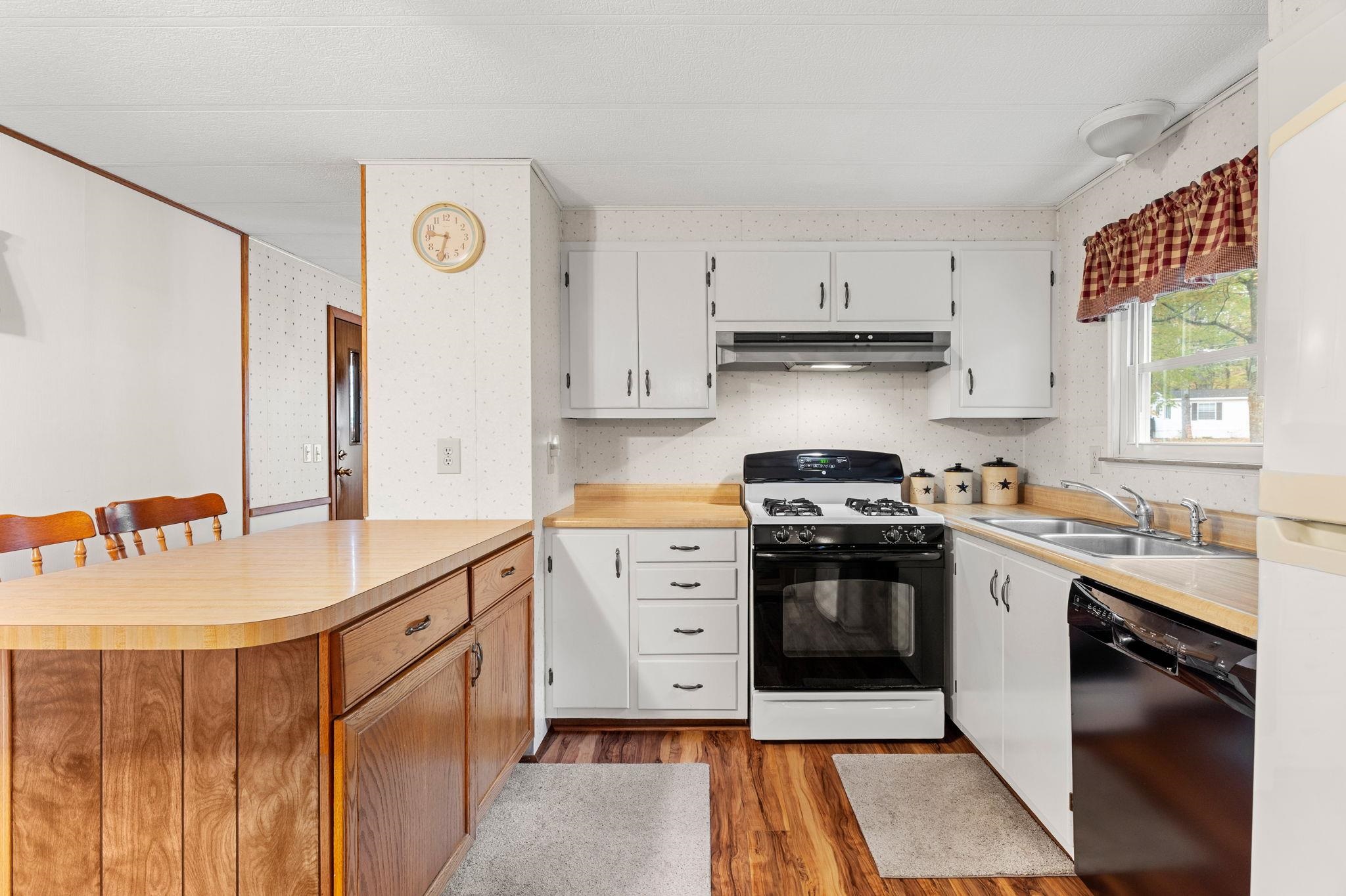 732 Concord Stage Road, Unit 35 Weare, NH 03281 - Photo 14 of 36