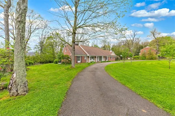 $849,900 | 124 Hermitage Circle, Ligonier, PA 15658