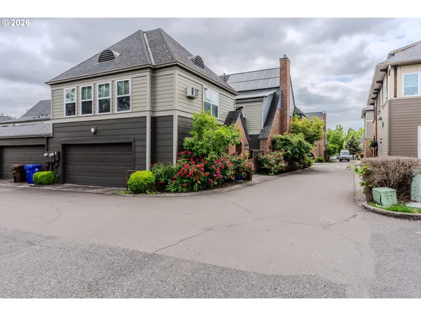 $695,000 | 1510 Northeast Village Street, Fairview, OR 97024