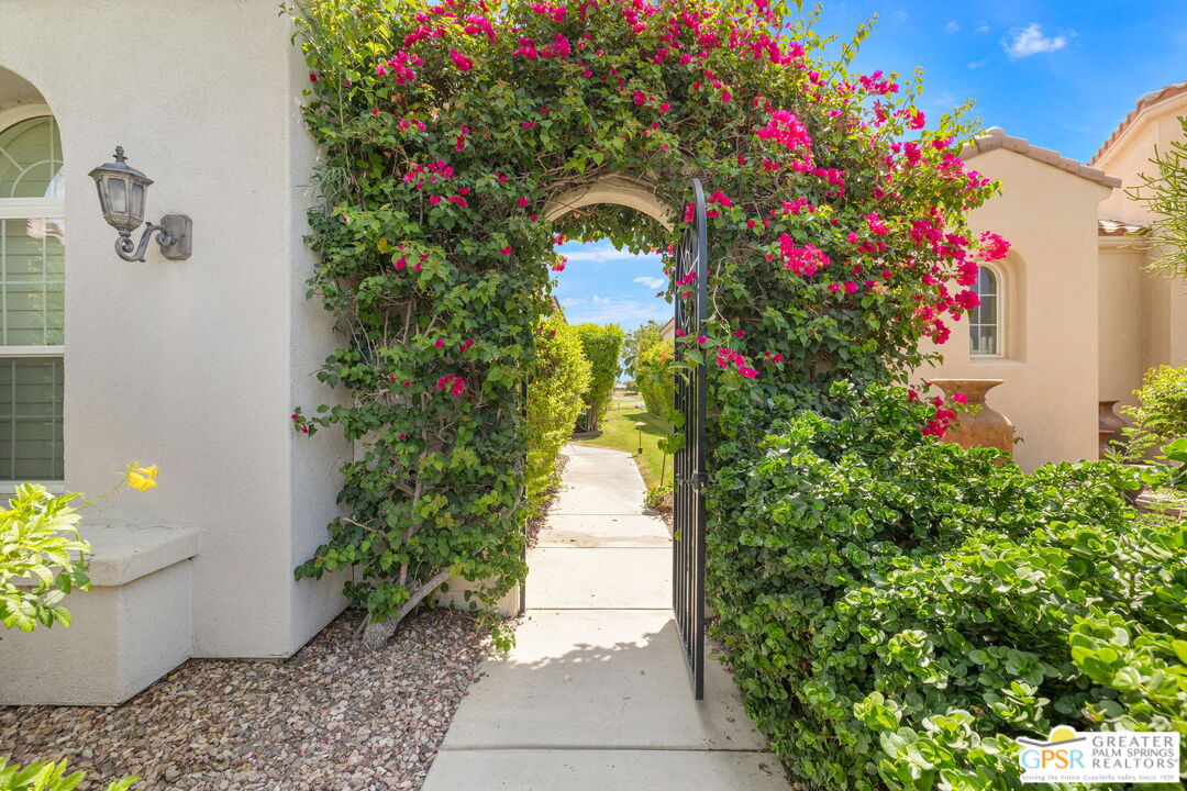 88 Vía Las Flores Rancho Mirage, CA 92270 - Photo 17 of 65
