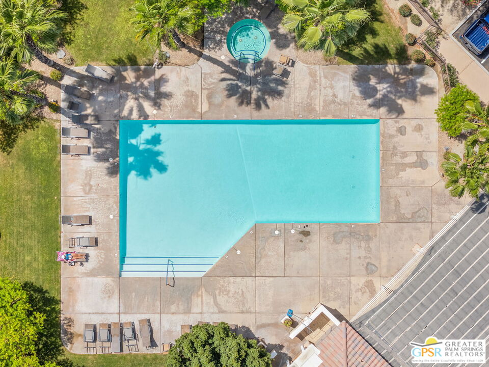 88 Vía Las Flores Rancho Mirage, CA 92270 - Photo 64 of 65 an aerial view of a house with a yard
