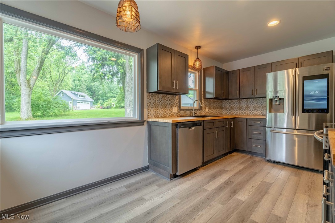5728 Dailey Road New Franklin, OH 44319 - Photo 4 of 33