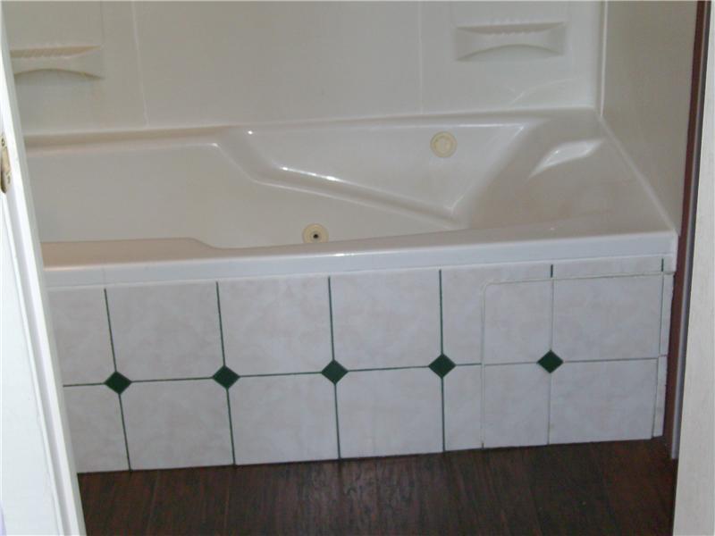 110 Ridge Avenue Beaver Falls, PA 15010 - Photo 17 of 22 Full Bath.