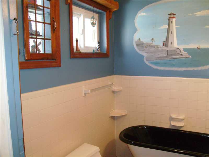 110 Ridge Avenue Beaver Falls, PA 15010 - Photo 10 of 22 Full Bath.