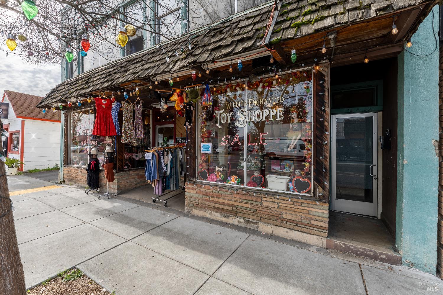 38 South Main Street Willits, CA 95490 - Photo 25 of 88 a view of path along with retail shop and buildings