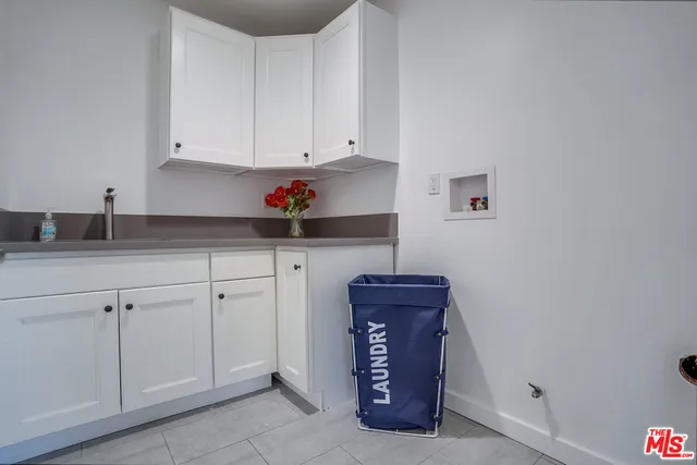 $8,199 | 12527 Emelita Street, Valley Village, CA 91607